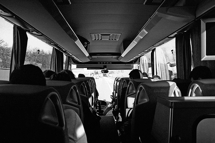 bus, analog, s/w, schwarz-weiss, b/w, black and white, Contax T3