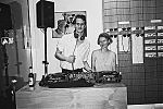 Bar, Lucas Coon, analog, s/w, schwarz-weiss, b/w, black and white, mju2, TMax400