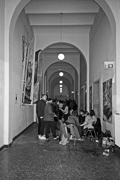 analogphotography, analogfotografie, filmfeed, 35mm, 35mmfilm, contax t3, kodak tmax400, point and shoot, Kunstakademie, Rundgang Kunstakademie Düsseldorf, Rundgang Kunstakademie, Rundgang