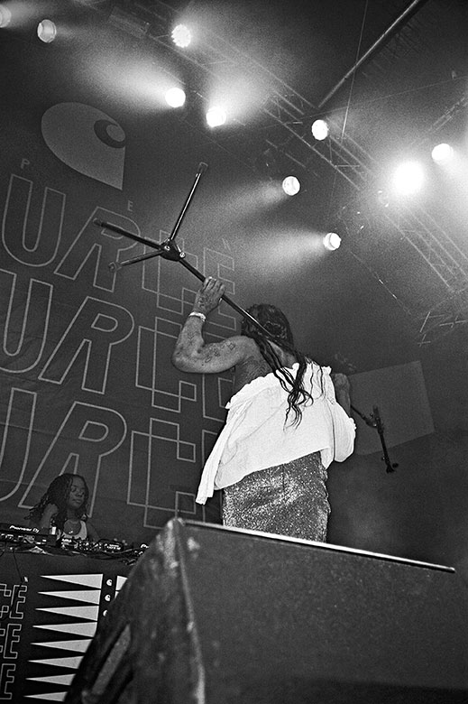 dj bambii, bambii, new york dj, analogphotography, analogfotografie, analog, mykki blanco, open source festival, bw, black and white, schwarzweiss, sw, Kodak Tmax400, Kodak Tmax 400, filmfeed, analogfeed, analogblog, analogphotoblog, analogfotoblog, point