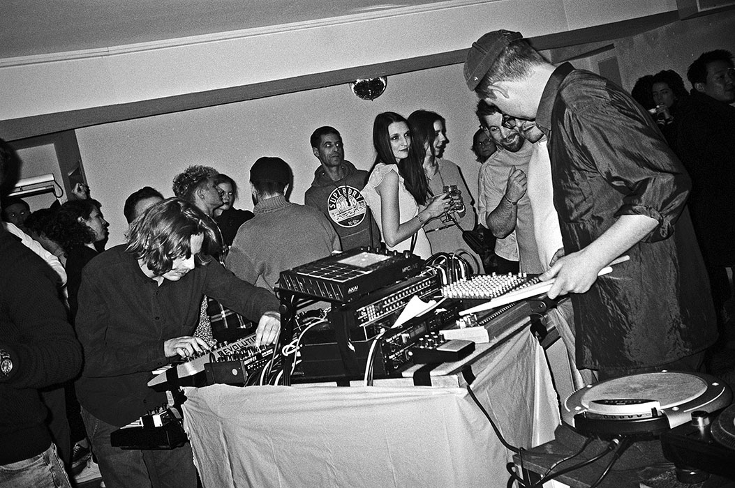 Phaserboys, Salon des Amateurs, Aki Aki, Rasputin, elektronische Musik, electronic music, sound of Düsseldorf, analog photography, analogfotografie, point and shoot, compactcamera, compactfilmcamera, 35mm, kleinbild