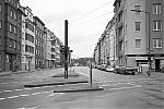 Erasmusstrasse, crossing, street, city, Düsseldorf, Corona, Covid 19, analogfotografie, Leica minilux, Kodak Tmax 400, point and shoot, analogphotography